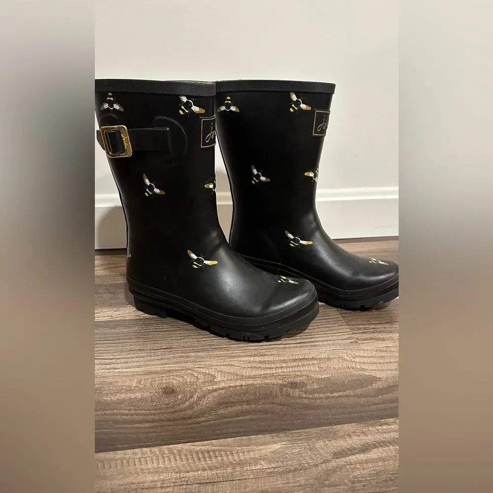 Joules honeybee print Black and Gold Molly Welly size 5.5